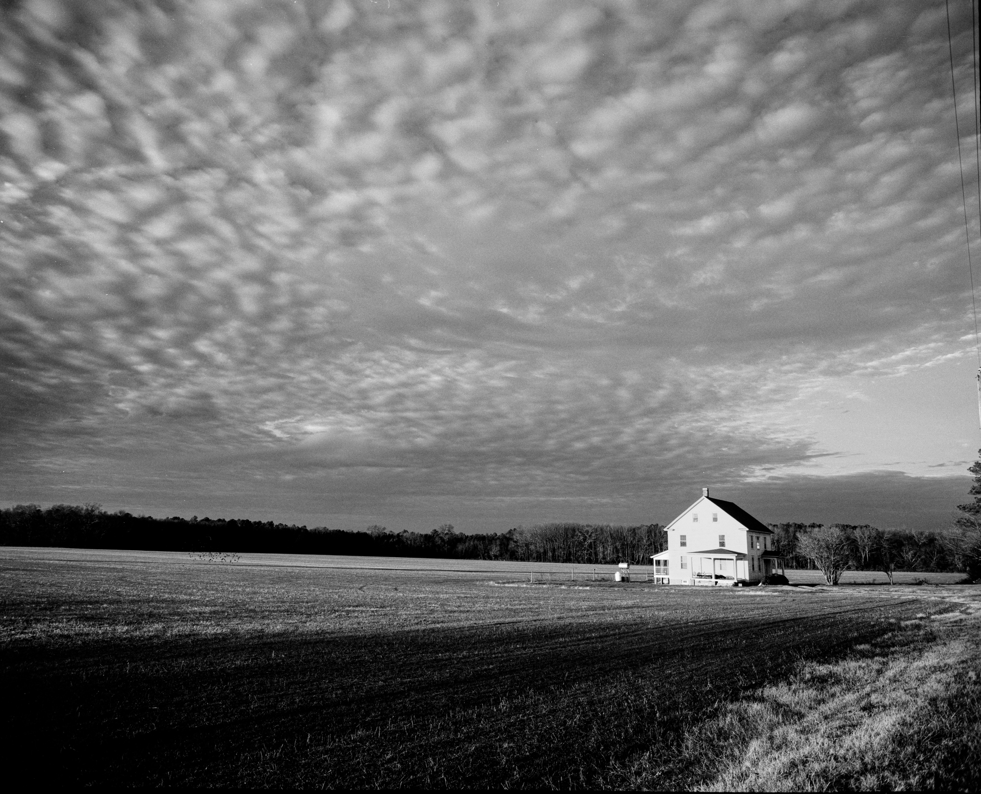 photograph by Bryan Hatchett, copyright, Bryan Hatchett, black & white photograph, farmhouse in Eastville, Virginia