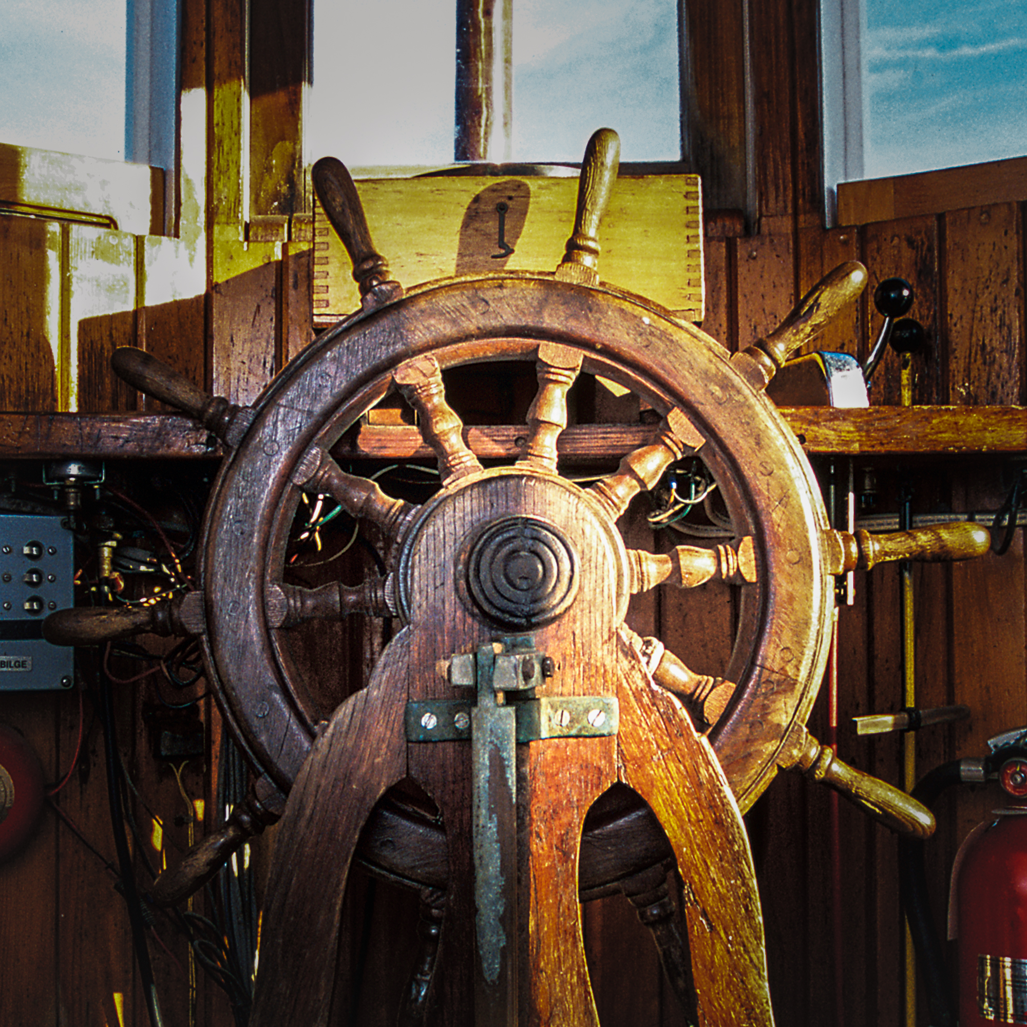 photograph by Bryan Hatchett, copyright, Bryan Hatchett, color photograph, the ship's wheel of Chesapeake Bay deck boat Ella K